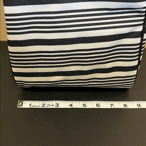 Kate Spade | Strip Print Lunch Tote - Picture 8 of 11